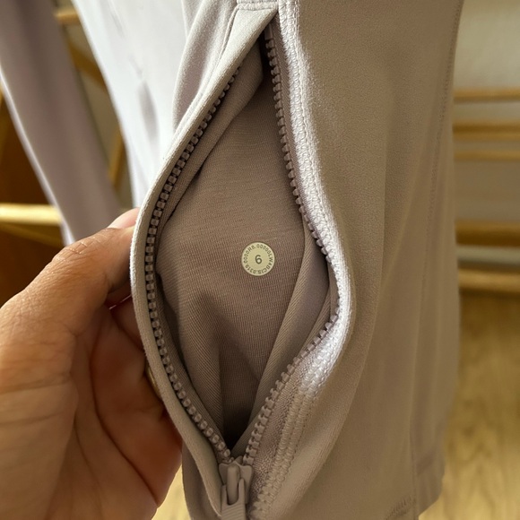 Lululemon Hooded Define Jacket Nulu Size 6 - Picture 3 of 9